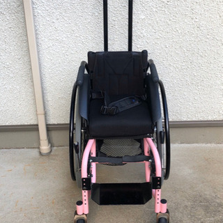 子供用車椅子　ピンク　自走しやすい　100センチから110せんち...