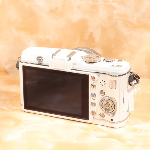 ★極上美品＆スマホ転送★オリンパス E-P3 レンズキット