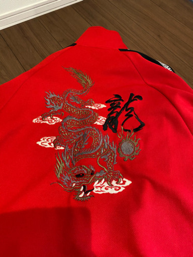 龍　カッコいい　ジャージ