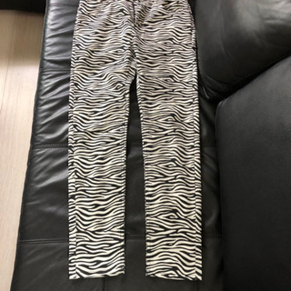ゼブラ柄ZARAメンズ76㎝(未使用)の画像