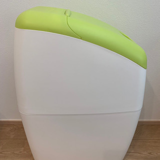 アップリカ　におわなくてポイ　消臭　ゴミ箱　本体
