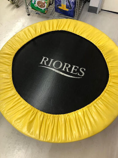 GM065　トランポリン　RIORES　イエロー　102cm 　耐荷重110kg 　折り畳み式 　静音型 　キッズ　家庭用 　大人用　 子供用　フィットネス　トレーニング　室内用　ジム　黄色　リサイクルショップ　ケイラック朝霞田島店　出張買取　出張見積　LINE査定　朝霞　志木　富士見　ふじみ野　和光　戸田　所沢　三芳　さいたま市　練馬　板橋　川越　