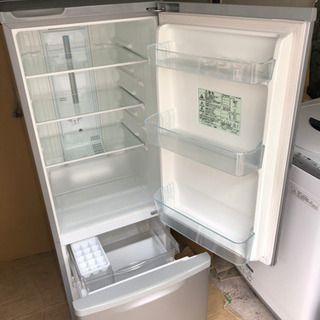 2ドア冷蔵庫の画像