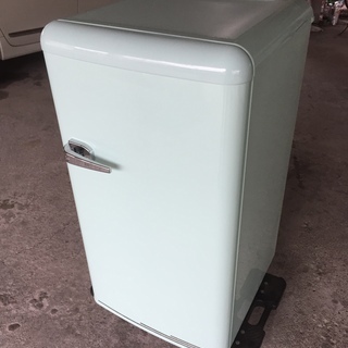 レトロホワイト 冷凍庫ARE-F60LG 楽天市場】冷凍庫 小型 前開き 60L レトロ 1ドア家庭用 右開き