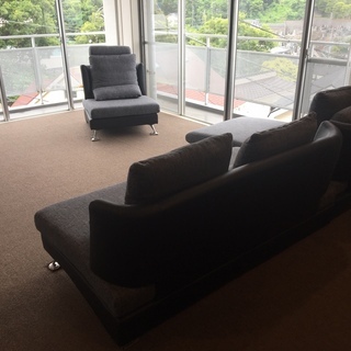 大型　4人用　高級　ラグジュアリー　ソファー　引き取りの画像