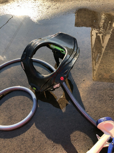 リアット　ネックブレース