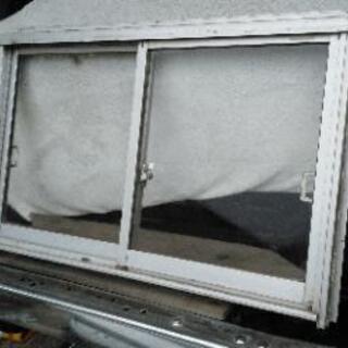 ★物置小屋用サッシ★3★取付内寸H-46cm.W-81cm★枠外...