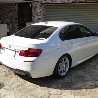 検査3年2月535i MスポーツPKG 306PSターボ/デイライト/黒革/HDDナビ/idrive/地デジ/アイドリングSTOP/パドルシフト/バックカメラ/Bluetoothの画像