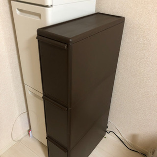 隙間収納幅17センチ