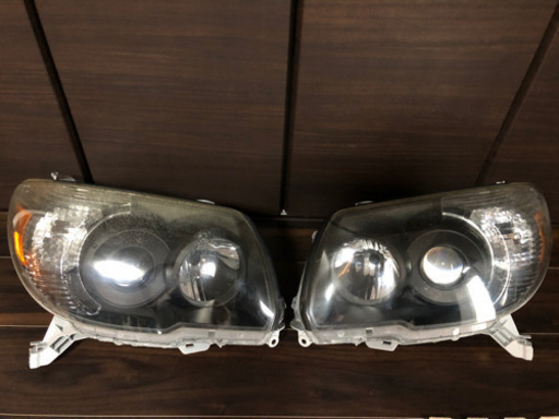 ハイラックスサーフ　インナーブラックヘッドライト　北米使用