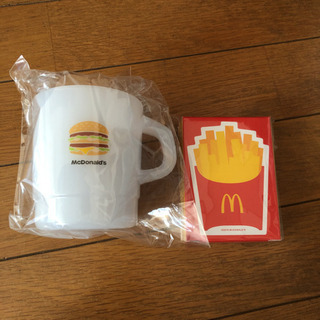 マクドナルド　コップとトランプ