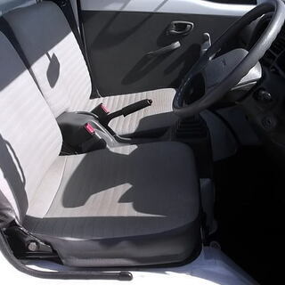 ■ 車検２年つき ■ 実走行 ５１８００ km ■ スズキ　キャリー　トラック　■希少パワステ　 エアコン付 ■ ４MTの画像