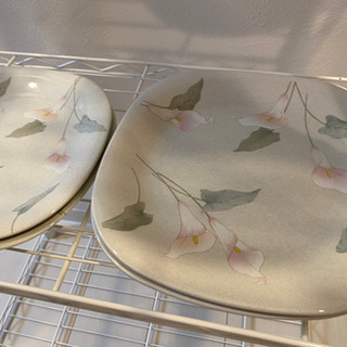 花柄のお皿の画像