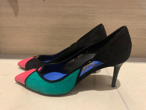 フェラガモ　パンプス