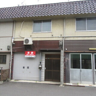 駐車場付きの一戸建て貸家の賃貸です。