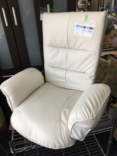 【成約御礼】座椅子/ホワイト/合皮/リクライニング付/肘掛け/回転式[中古品]¥1,100