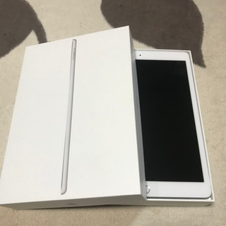 値下げ！新品　アップル　iPad  第７世代　2019  ３２ＧＢ　シルバー