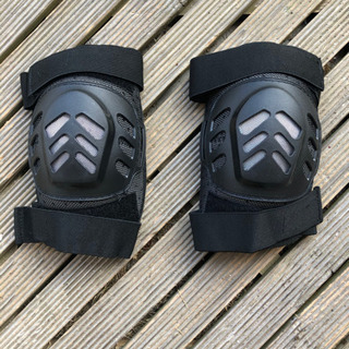 膝用プロテクター