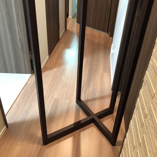 デザイナー ハンガーラック  ウォールナット イタリア輸入の画像