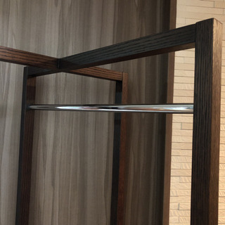 デザイナー ハンガーラック  ウォールナット イタリア輸入の画像