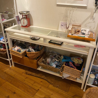  IKEA ガラスサイドテーブル 