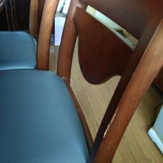 ダイニング椅子４セットの画像