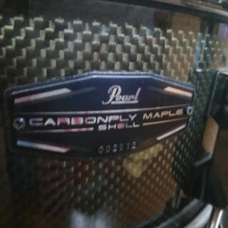 Pearlスネアドラム　CARBONPLY MAPLE 14×5.5の画像