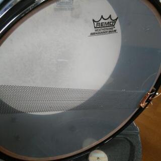 Pearlスネアドラム　CARBONPLY MAPLE 14×5.5の画像