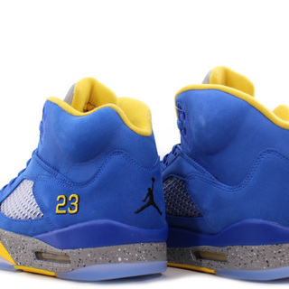 ２０１９年製 エアー ジョーダン５　NIKE air jordan5 レイニー ブルーの画像