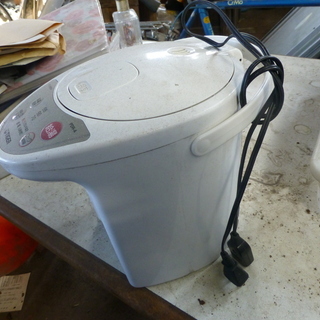 電気ポット　ホームプレート　です。　