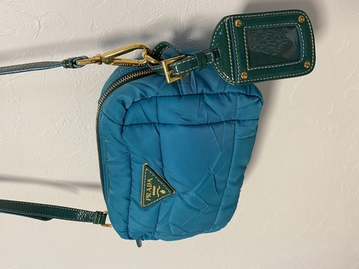 極美品　ＰＲＡＤＡショルダー