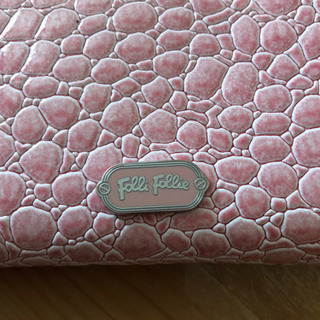 フォリフォリピンク財布の画像