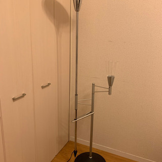 フロアランプ、差し上げます