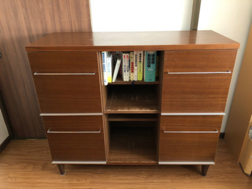 急募！オシャレなキャビネット　本棚