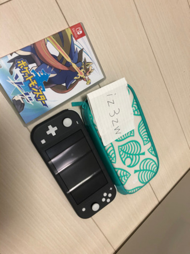 Switch light と　ポケモン剣盾