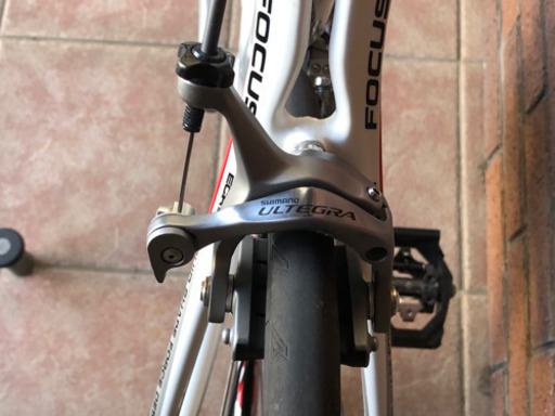 FOCUS IZALCO PRO【東京23区及び50km圏内お届け可能】
