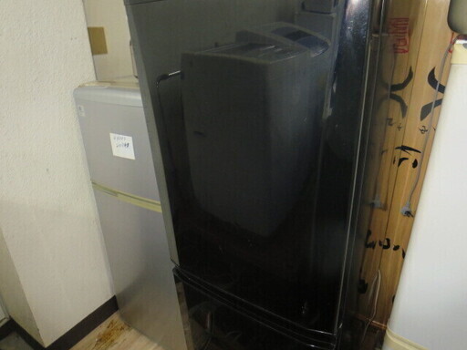 MITUBISHI MR-P15X-B 三菱冷蔵庫146L 2014年製　ブラック