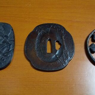 値下げしました。刀鍔３枚