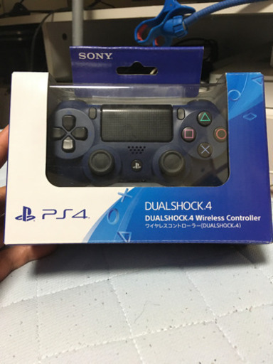 PS4 デュアルショック4 と XBOX のコントローラー