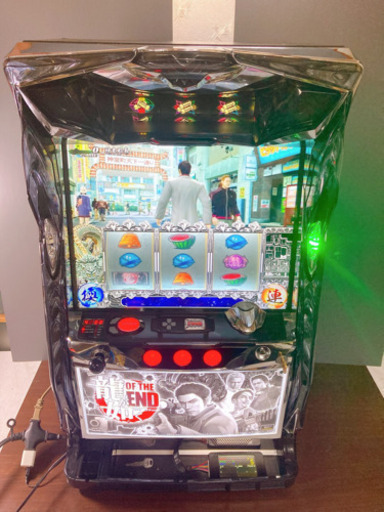 パチスロ機　実機　スロット台　龍が如く OF THE END SEGA SAMMY レアカウンター付き 本体 ドアキー 設定キー 不要機 電源OK 家庭用コンセント サミー