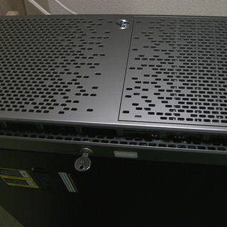 hp ProLiant ML350p Gen8 Xeon E5-...