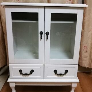 ＊姫系♡＊猫足のミニキャビネット＊アンティークな取っ手＊