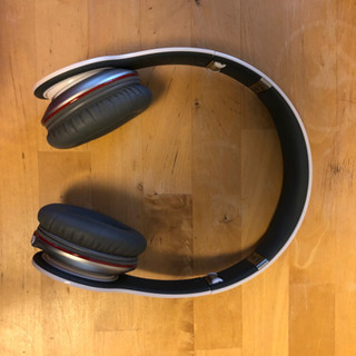 Beats by Dr.Dre Solo HD White（レア）ビーツバイドクタードレ　ヘッドホンの画像