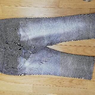  七分丈パンツの画像