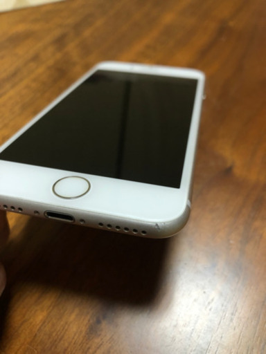 【美品】iPhone7 128GB Silver Simフリーモデル