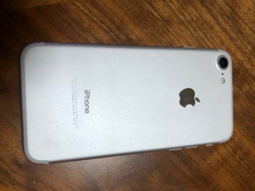 【美品】iPhone7 128GB Silver Simフリーモデル
