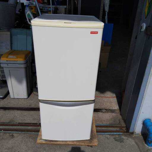 1100円　2ドア冷蔵庫　2007年製　NR-B142C-W 　　冷凍41Ｌ/冷蔵94Ｌ