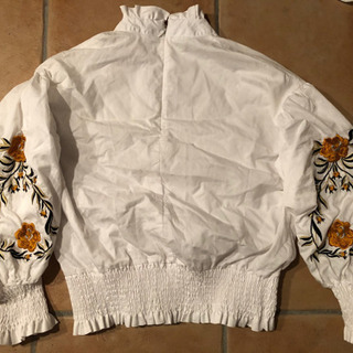 花柄ブラウス 刺繍ブラウス 白ブラウス 白シャツ バルーン バルーン袖の画像