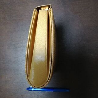 パーティー　バッグ　金色ほぼ新品の画像