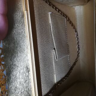 パーティー　バッグ　金色ほぼ新品の画像